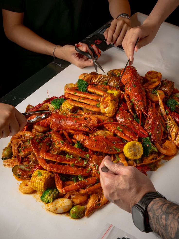 Spread-the-Table-With-a-Seafood-Boil.