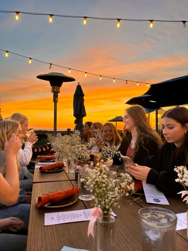 Sunset-Dinner-Outdoor-Birthday-Party-Ideas-For-Adults