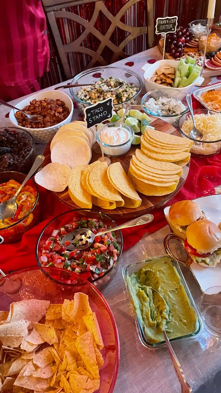 Taco-Bar-Adult-Birthday-Party-Food-Ideas