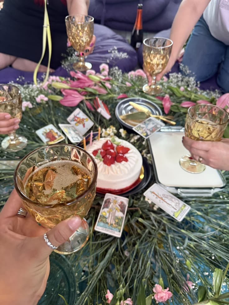 Tarot-and-Champagne-Evening