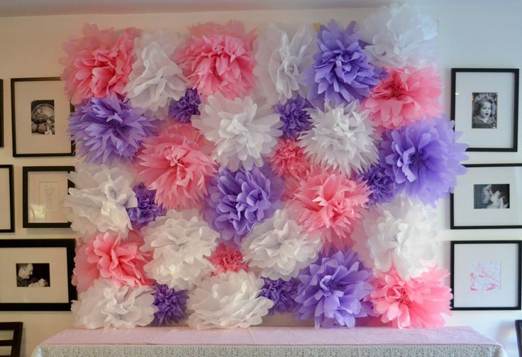 Tissue-Paper-Pom-Pom-Backdrop
