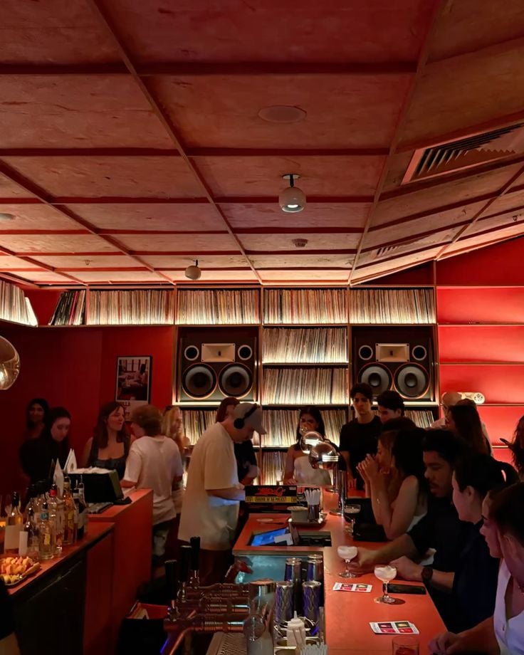 Vinyl-Records-and-Cocktails-Listening-Party