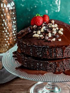 Whiskey-Chocolate-Birthday-Cake-Ideas-for-Adults